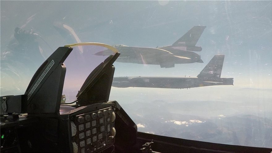 Ελληνικά F-16 συνόδευσαν αμερικανικό στρατηγικό βομβαρδιστικό - Φωτογραφία 2