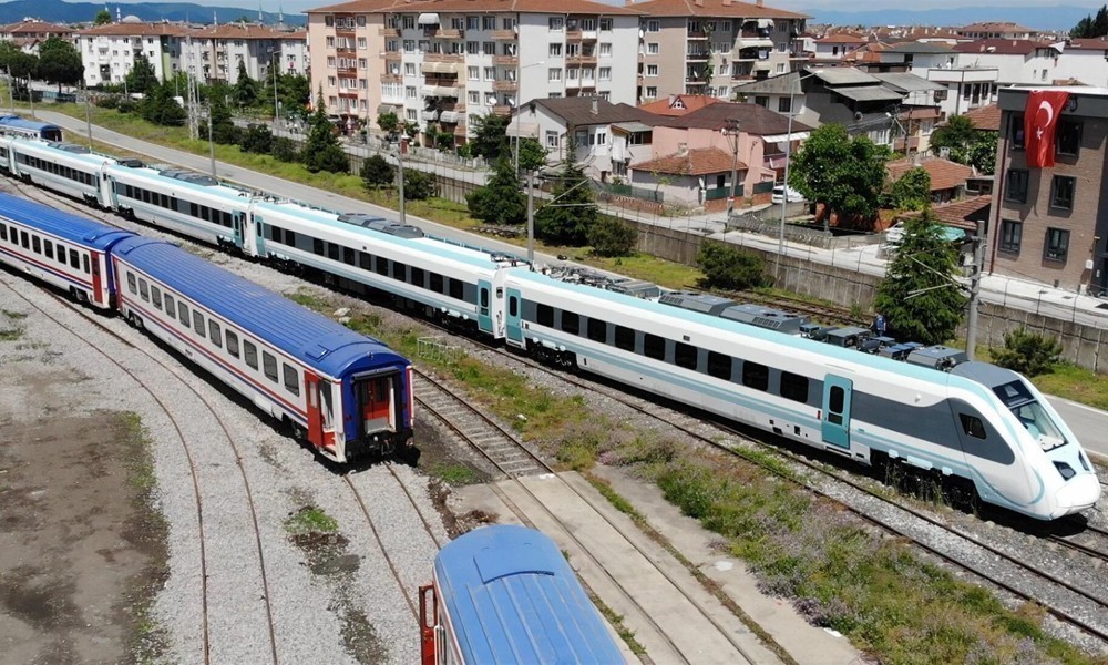 Ξεκίνησαν οι δοκιμές του πρώτου ηλεκτρικού τρένου made in Turkey - Φωτογραφία 2