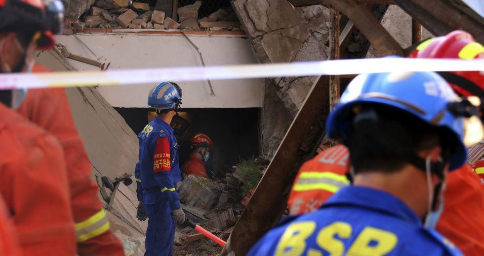 Τραγωδία στην Κίνα: Κατέρρευσε διώροφο κτίριο – 29 νεκροί μέχρι στιγμής - Φωτογραφία 1