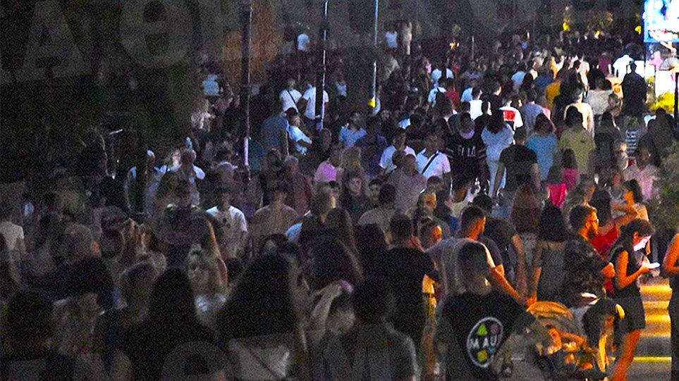 Η Αθήνα «μετακομίζει» στη Χαλκίδα κάθε βράδυ - Άνευ προηγουμένου συνωστισμός στην παραλία (φωτό) - Φωτογραφία 1