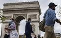 Γαλλία: Αριθμός ρεκόρ νέων κρουσμάτων στη χώρα - Αύξηση και στις νοσηλείες