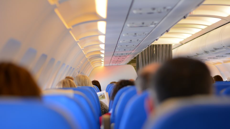 Κως: Αναγκαστική προσγείωση αεροσκάφους για επιβάτη χωρίς μάσκα - Φωτογραφία 1