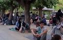 Πλατεία Βικτωρίας: Κατασκήνωσαν ξανά μετανάστες - φωτος - Φωτογραφία 3