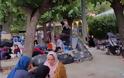 Πλατεία Βικτωρίας: Κατασκήνωσαν ξανά μετανάστες - φωτος - Φωτογραφία 4