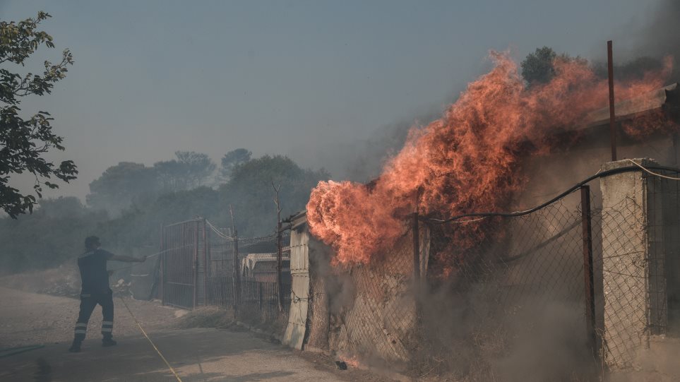 Μπαράζ πυρκαγιών στην Αττική: Ανησυχία για τις αναζωπυρώσεις - - Φωτογραφία 1