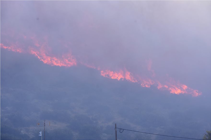 Μπαράζ πυρκαγιών στην Αττική: Ανησυχία για τις αναζωπυρώσεις - - Φωτογραφία 16