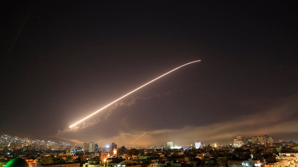 Συρία: Νέα επίθεση με πυραύλους από το Ισραήλ - Φωτογραφία 1