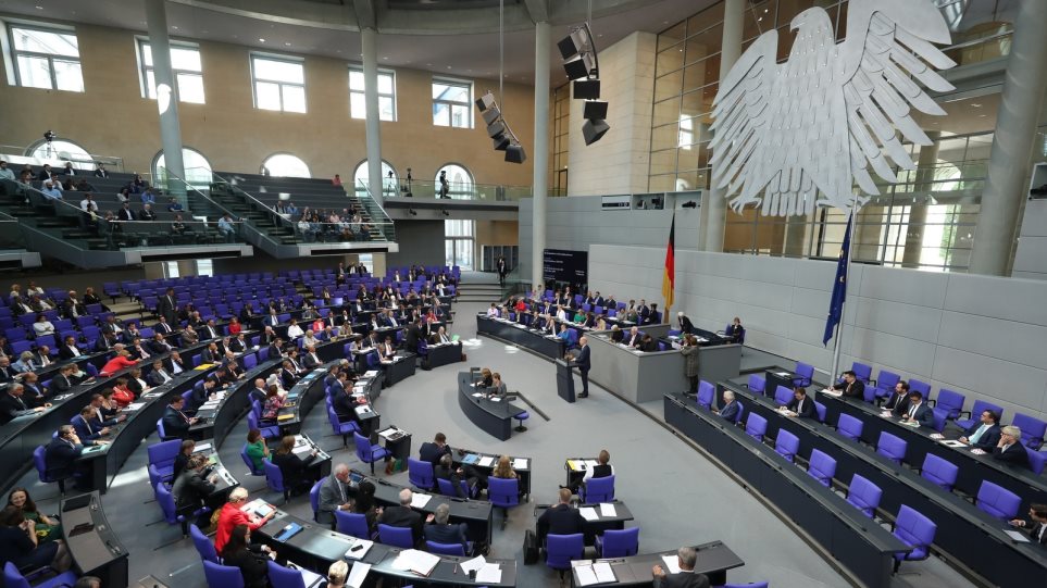 DW: Στη γερμανική Βουλή έφτασε το θέμα της Μόριας - - Φωτογραφία 1