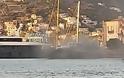 Φωτιά σε τουριστικό πλοίο αναψυχής στο λιμάνι του Πόρου