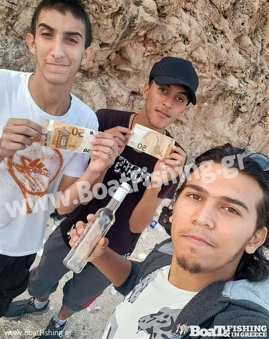 Λιβύη: «Ψάρεψαν» μπουκάλι με 100 ευρώ – τάμα προς τον Πανορμίτη - Φωτογραφία 3