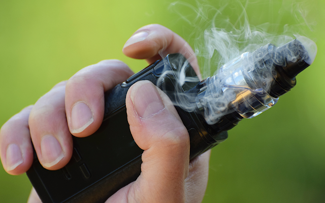 Το ηλεκτρονικό τσιγάρο αυξάνει πέντε φορές τις πιθανότητες προσβολής από κοροναϊό - Φωτογραφία 1