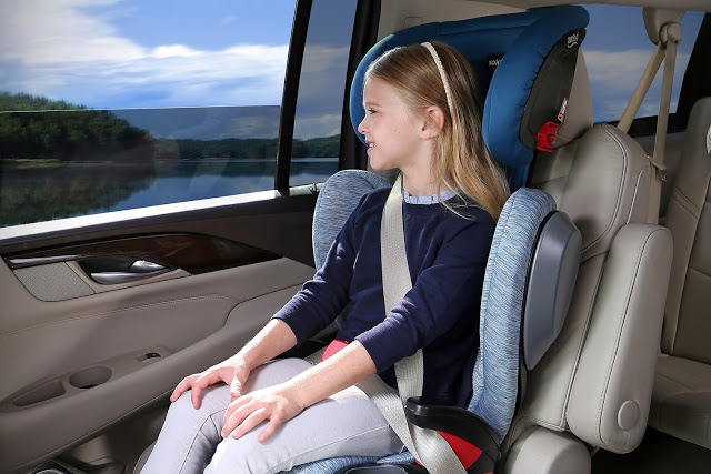 Νέος ΚΟΚ: Σε ειδικό κάθισμα έως 12 ετών στο αυτοκίνητο Μετά τα 16 τα παιδιά σε μηχανάκι - Φωτογραφία 1