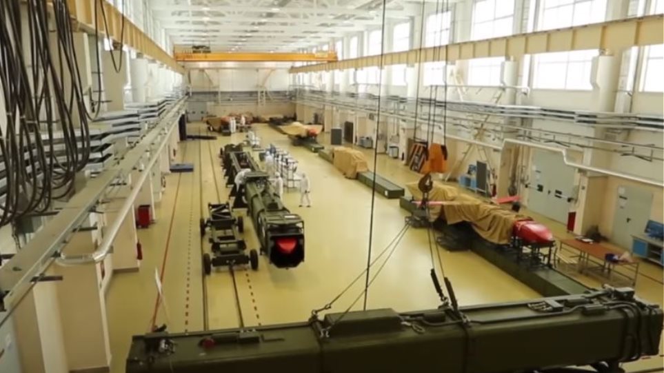 Ρώσοι κατασκευάζουν hi-tech πύραυλο παγκόσμιου βεληνεκούς - Φωτογραφία 1