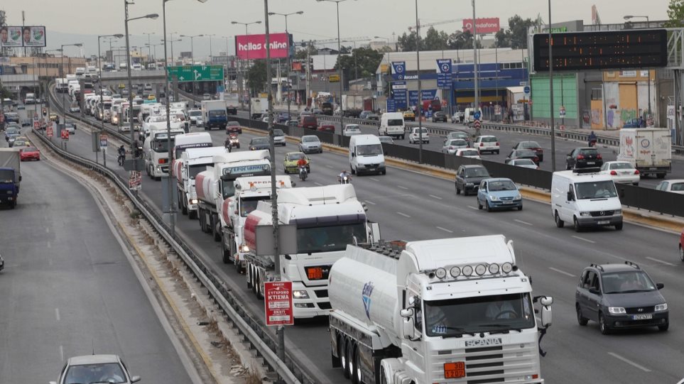 Κακοκαιρία Ιανός - Χαρδαλιάς: Απαγόρευση κυκλοφορίας βαρέων οχημάτων στην εθνική οδό σε τέσσερις νομούς - Φωτογραφία 1