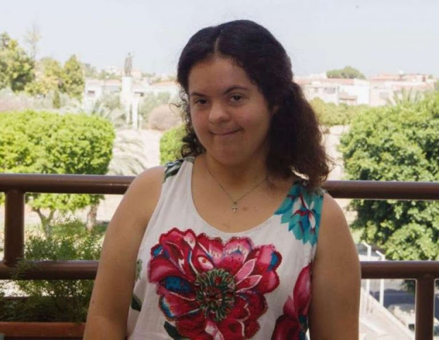 Η Ελένη Λουκά είναι η πρώτη με σύνδρομο Down που αποφοίτησε από το Πανεπιστήμιο της Κύπρου - Φωτογραφία 1