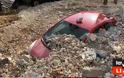 Ιανός - Κεφαλονιά: Βουνό από πέτρες σκέπασε τα αυτοκίνητα - Φωτογραφία 1