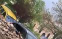 Ιανός - Κεφαλονιά: Βουνό από πέτρες σκέπασε τα αυτοκίνητα - Φωτογραφία 5