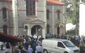 Μουζάκι : Ράγισαν καρδιές στην κηδεία της φαρμακοποιού που έπεσε «θύμα» του Ιανού