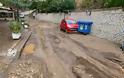 Αγρίνιο: Απίστευτες εικόνες εξαιτίας της βροχής - Κατέρρευσαν δρόμοι - Φωτογραφία 3