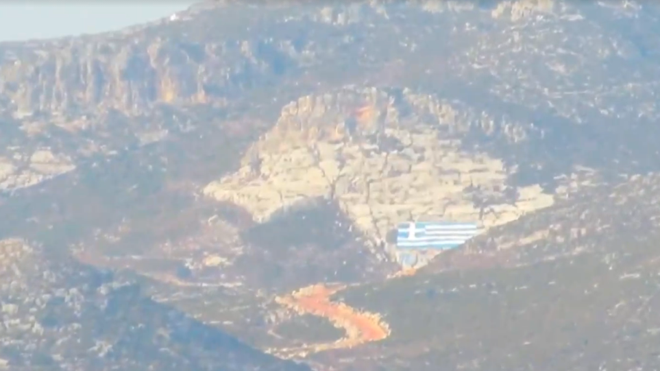 Τσαβούσογλου για τη δολιοφθορά στο Καστελόριζο: «Σεβόμαστε την ελληνική σημαία» - Φωτογραφία 1