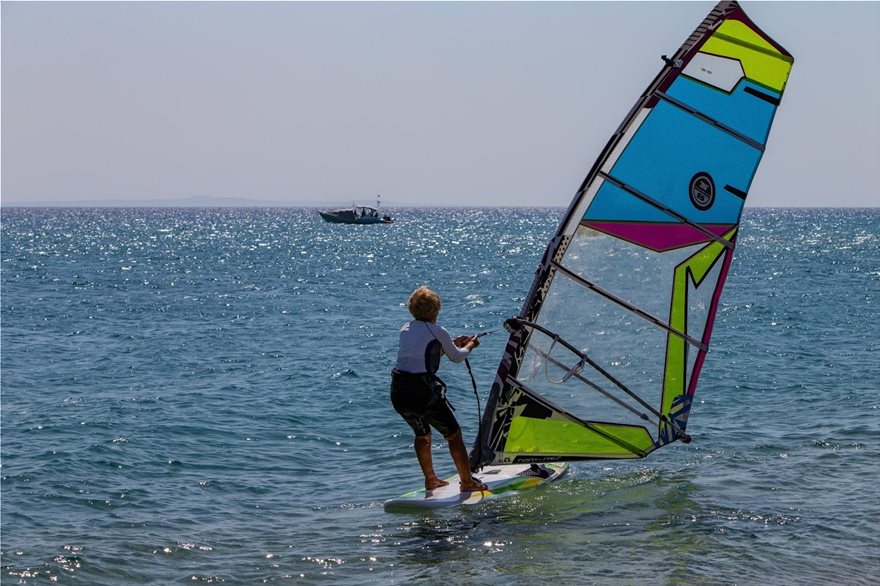 Η γηραιότερη windsurfer είναι 82 ετών, από την Κεφαλονιά και μπήκε στο Γκίνες! - Φωτογραφία 5