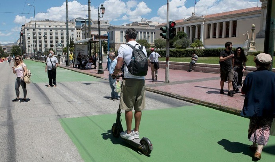 Νέοι κανόνες κυκλοφορίας: Τι αλλάζει για ποδήλατα και ηλεκτρικά πατίνια - Φωτογραφία 1