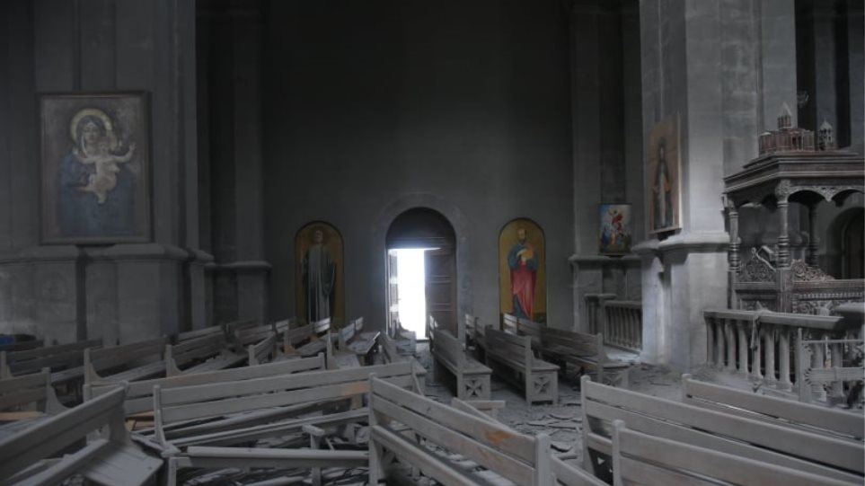 Αρμενία: Το Αζερμπαϊτζάν βομβάρδισε καθεδρικό ναό στη Σούσα - Τραυματίες τρεις δημοσιογράφοι - Φωτογραφία 1
