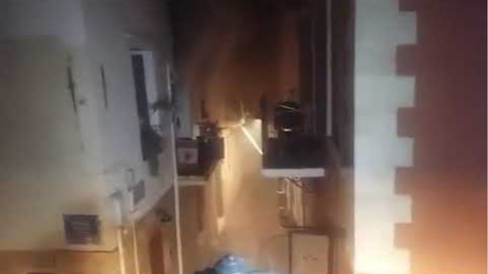 Φωτιά σε σπίτι - Άντρας φέρεται να ήθελε να εκδικηθεί τη σύζυγό του - Φωτογραφία 2