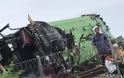 Τρομακτικό δυστύχημα στην Ταϊλάνδη: Λεωφορείο συγκρούστηκε με τρένο - Τουλάχιστον 17 νεκροί