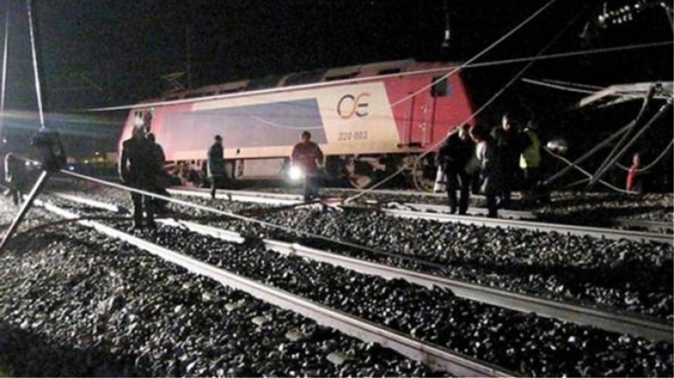 Εκτροχιάστηκε βαγόνι τρένου προς τη Χαλκίδα - Φωτογραφία 1
