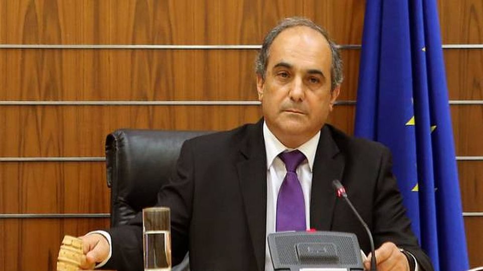 Σκάνδαλο με «χρυσά διαβατήρια» στην Κύπρο: Αποχή βουλευτών μέχρι να παραιτηθεί ο Πρόεδρος της Βουλής - Φωτογραφία 1