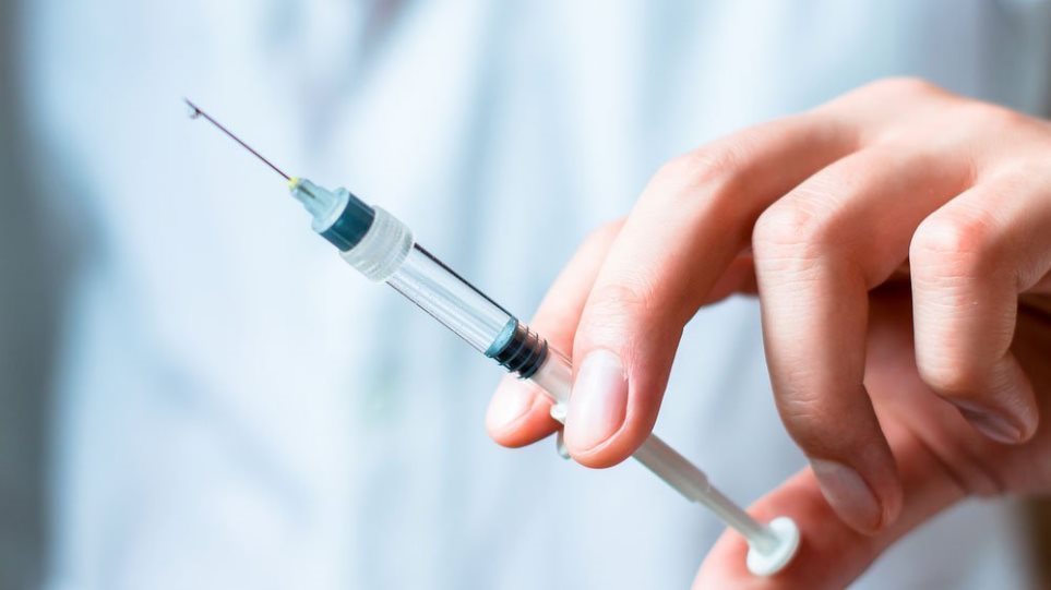 Ένας στους τέσσερις Έλληνες δεν θέλει να κάνει το εμβόλιο - Φωτογραφία 1