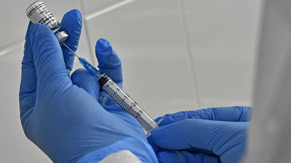 Η Pfizer προβλέπει να ζητήσει την έγκριση του εμβολίου της κατά της Covid-19 μέσα στον Νοέμβριο - Φωτογραφία 1