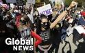 ΗΠΑ: Χιλιάδες γυναίκες διαδηλώνουν κατά του διορισμού της Έιμι Κόνεϊ Μπάρετ - Φωτογραφία 2