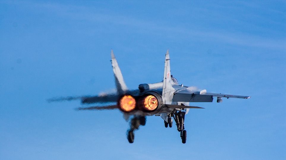 Συντριβή μαχητικού αεροσκάφους στην ανατολική Ρωσία - Σώοι οι πιλότοι - Φωτογραφία 1