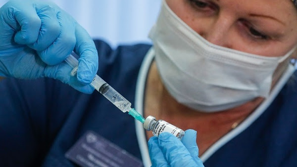 Το ρωσικό εμβόλιο θα πρέπει να γίνεται μια φορά στα τρία χρόνια - Φωτογραφία 1
