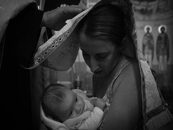 Η Ευχή της Εκκλησίας για τη μητέρα και τη γέννηση του βρέφους - Φωτογραφία 1