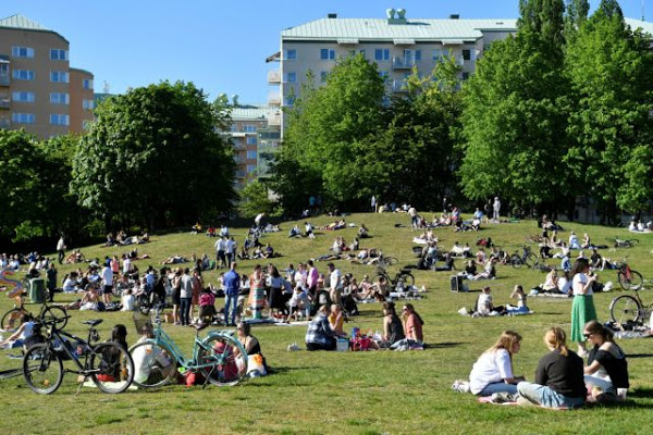 Ρεκόρ με 1.870 νέα κρούσματα κοροναϊού στη Σουηδία - Φωτογραφία 1