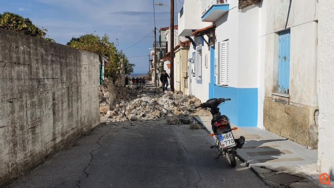 Σεισμός 6,7 Ρίχτερ: Νεκρά δύο παιδιά που καταπλακώθηκαν από τοίχο στο Βαθύ της Σάμου - Φωτογραφία 3