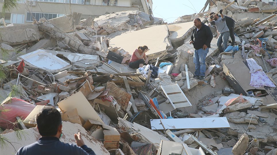 Στους 35 οι νεκροί από το σεισμό στην Τουρκία - Φωτογραφία 1