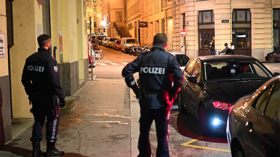 Βιέννη: Επίθεση σε συναγωγή και σε άλλα σημεία - Πληροφορίες για 7 νεκρούς και πολλούς τραυματίες - Φωτογραφία 1