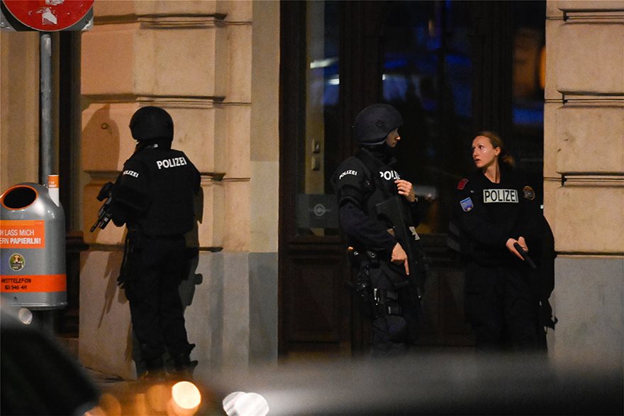 Βιέννη: Επίθεση σε συναγωγή και σε άλλα σημεία - Πληροφορίες για 7 νεκρούς και πολλούς τραυματίες - Φωτογραφία 5