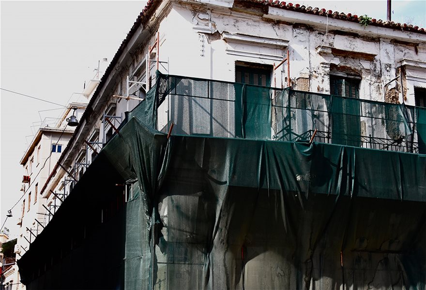 Αυτοψία στα εγκαταλελειμμένα ακίνητα της Αθήνας: Κίνδυνος κατάρρευσης για εκατοντάδες κτήρια - Φωτογραφία 10