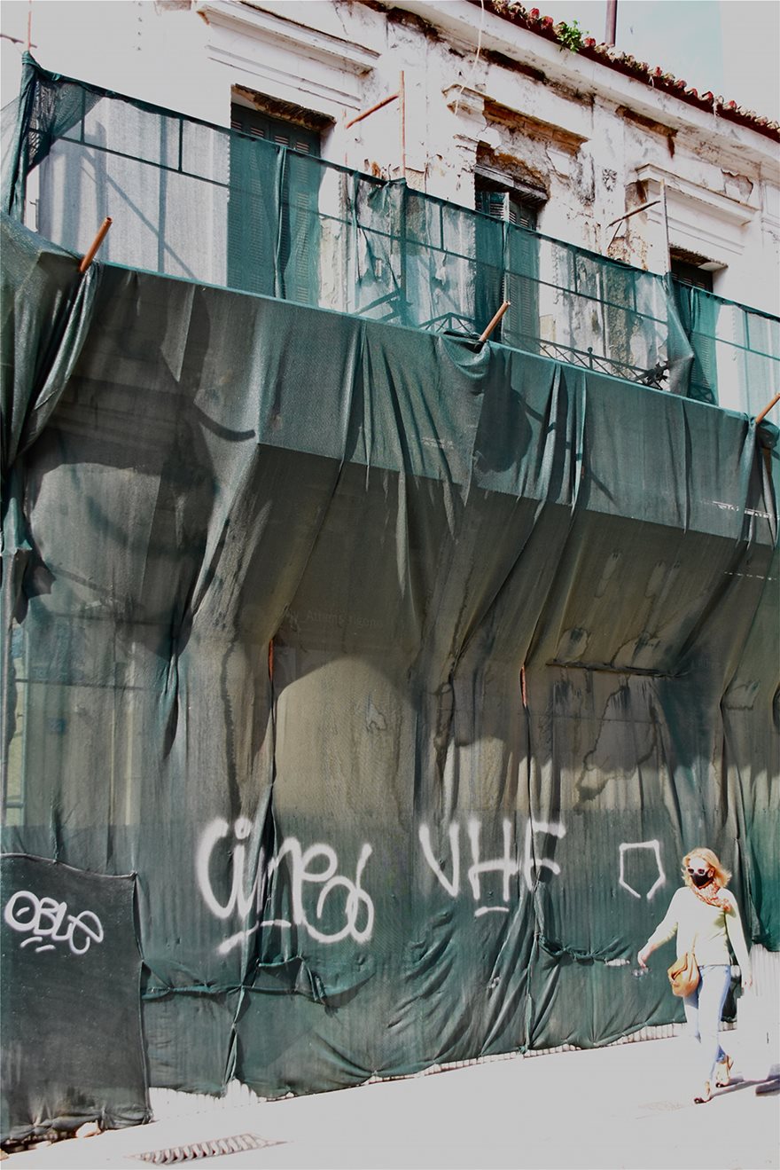 Αυτοψία στα εγκαταλελειμμένα ακίνητα της Αθήνας: Κίνδυνος κατάρρευσης για εκατοντάδες κτήρια - Φωτογραφία 12