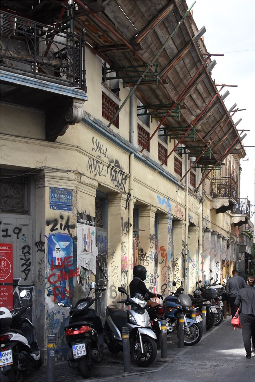 Αυτοψία στα εγκαταλελειμμένα ακίνητα της Αθήνας: Κίνδυνος κατάρρευσης για εκατοντάδες κτήρια - Φωτογραφία 3