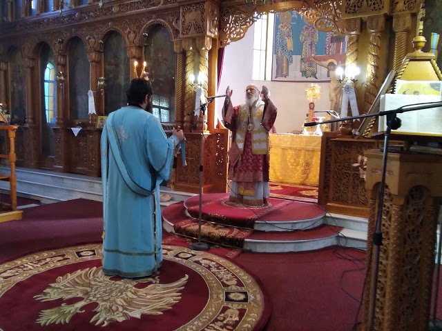 Με θρησκευτική κατάνυξη τελέστηκε η Πανηγυρική Θεία Λειτουργία στον Ιερό Ναό του Αγίου Γεωργίου Βασιλοπούλου. - Φωτογραφία 3
