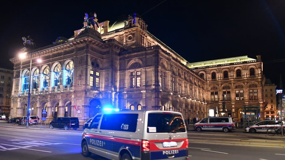 Πόλη - «φάντασμα» η Βιέννη μετά τη φονική τρομοκρατική επίθεση - Φωτογραφία 1