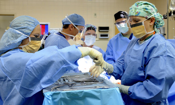 Αποζημίωση 64.516 ευρώ σε ασθενή γιατί ξέχασαν μια χειρουργική σπάτουλα μέσα της - Φωτογραφία 1