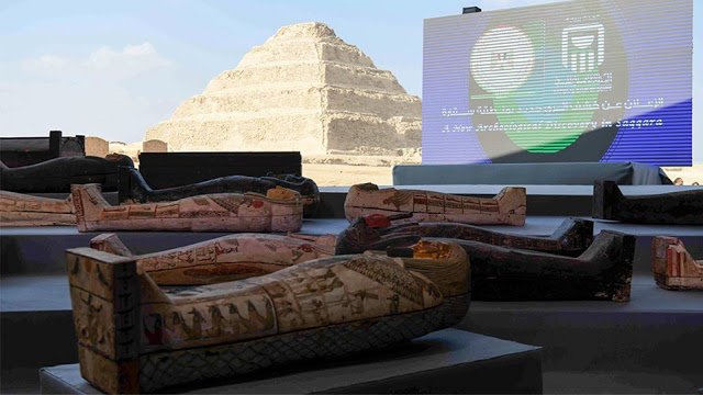 Ιστορική ανακάλυψη στην Αίγυπτο: Στο «φως» 100 άθικτες σαρκοφάγοι - Φωτογραφία 1