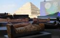Ιστορική ανακάλυψη στην Αίγυπτο: Στο «φως» 100 άθικτες σαρκοφάγοι - Φωτογραφία 1
